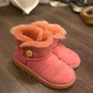 PINK bailey button uggs